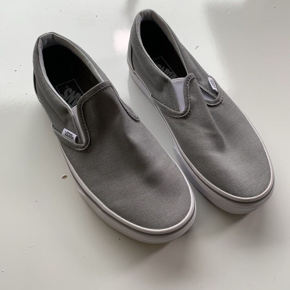 NEW Vans Slip On Shoes M6 W7.5 Gray Classic Canvas Casual Skate Sneakers